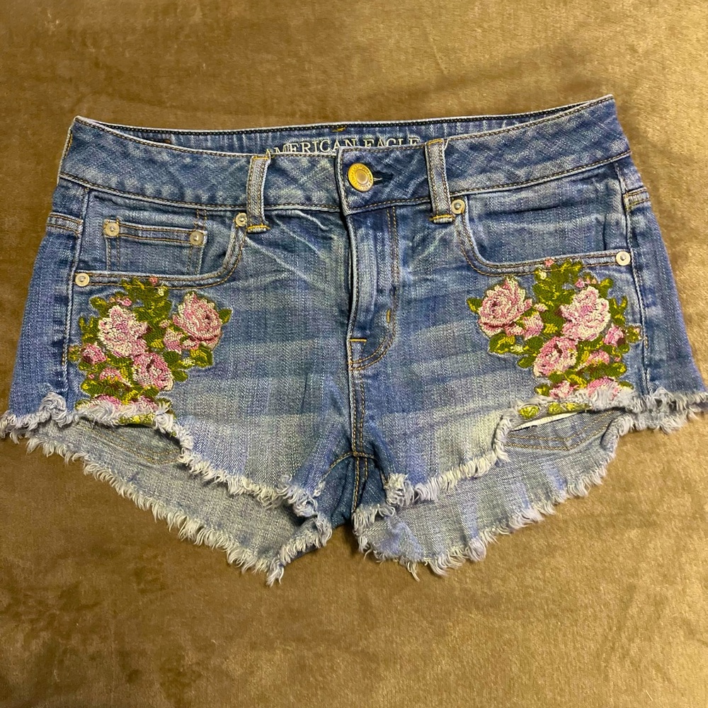 American Eagle Floral Denim Shorts Size 2